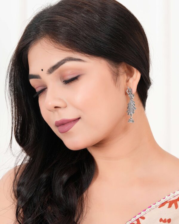 Women’s Ethnic Drop & Dangler Earrings – Fashion Jewellery for Traditional & Casual Wear